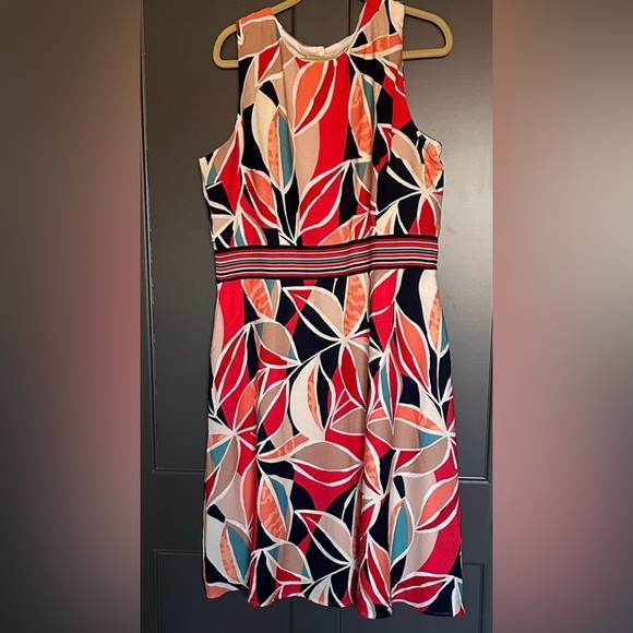 Chetta B Vibrant Leaf Print Midi Dress Sleeveless Lined Sz 18 Colorful Fit&Flare - Picture 2 of 10